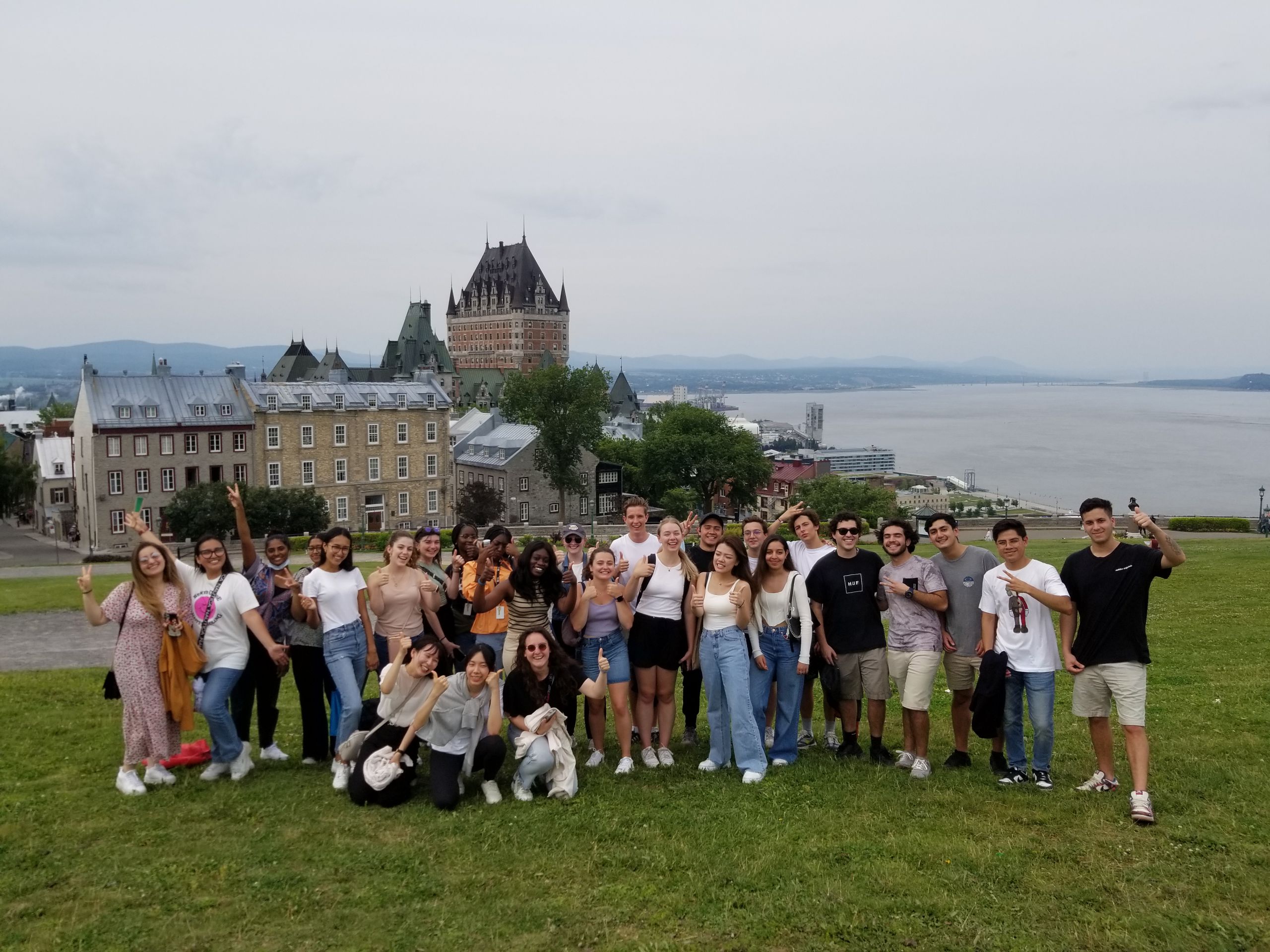 cohorte étudiantes et chateau
